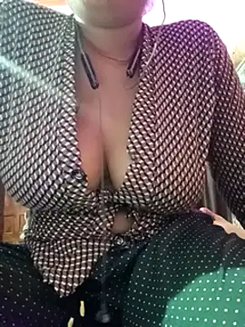 Snapshot of Beautiful_Puja chatting on March 17, 4:54 pm Beautiful Puja online show from March 17, 4:54 pm