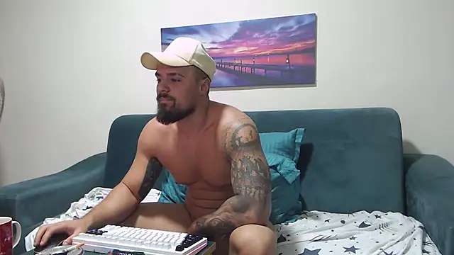 Snapshot of Tiberius_hunk chatting on September 24, 6:06 am Tiberius hunk online show from September 24, 6:06 am