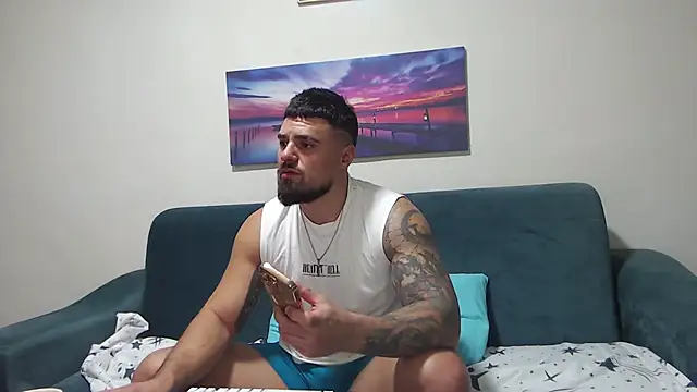 Snapshot of Tiberius_hunk chatting on October 1, 4:02 pm Tiberius hunk online show from October 1, 4:02 pm