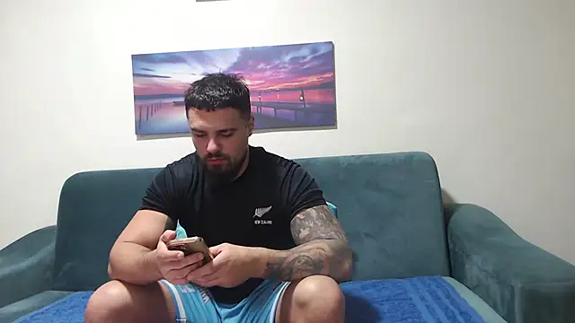 Snapshot of Tiberius_hunk chatting on October 22, 8:47 am Tiberius hunk online show from October 22, 8:47 am