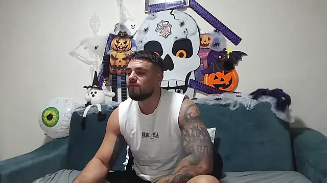 Snapshot of Tiberius_hunk chatting on October 26, 5:13 am Tiberius hunk online show from October 26, 5:13 am