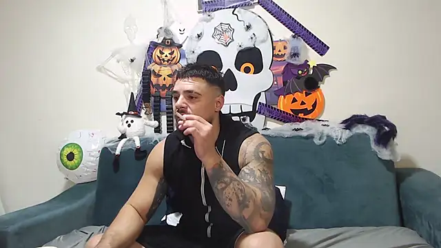 Snapshot of Tiberius_hunk chatting on October 26, 5:52 pm Tiberius hunk online show from October 26, 5:52 pm