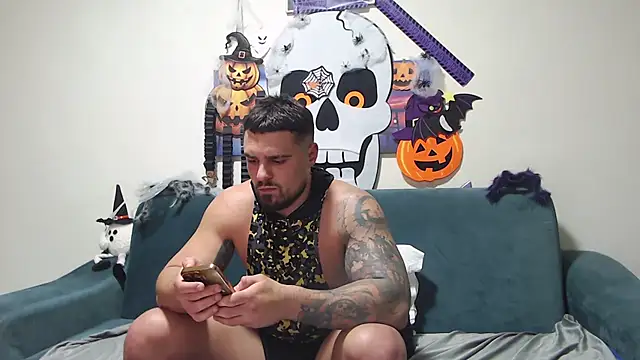 Snapshot of Tiberius_hunk chatting on November 7, 7:25 pm Tiberius hunk online show from November 7, 7:25 pm