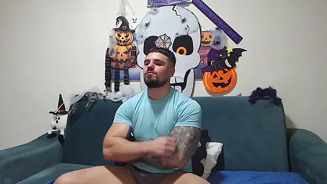 Snapshot of Tiberius_hunk chatting on November 8, 1:55 pm Tiberius hunk online show from November 8, 1:55 pm