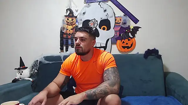 Snapshot of Tiberius_hunk chatting on November 11, 4:23 am Tiberius hunk online show from November 11, 4:23 am