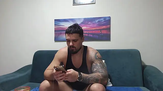 Snapshot of Tiberius_hunk chatting on November 22, 5:50 am Tiberius hunk online show from November 22, 5:50 am