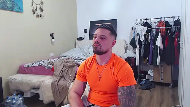 Snapshot of Tiberius_hunk chatting on February 16, 6:48 pm Tiberius hunk online show from February 16, 6:48 pm