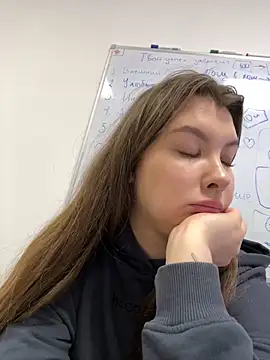 HannaJohnson online show from March 11, 9:34 am