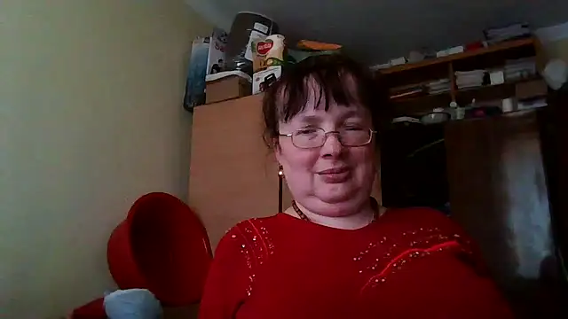 Snapshot of Queen-Elizabeth-25 chatting on March 4, 12:33 pm Queen-Elizabeth-25 online show from March 4, 12:33 pm