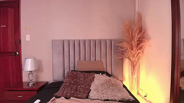 ThaliaHarlow online show from September 18, 2:19 pm