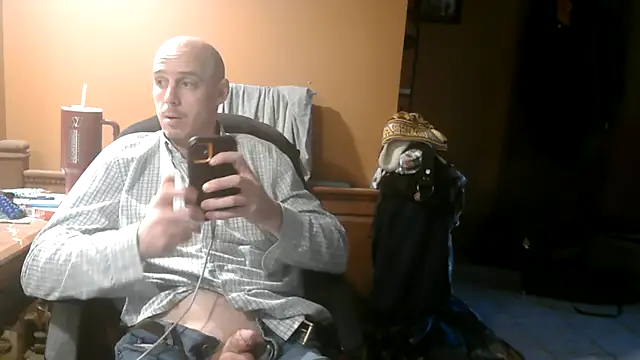 Snapshot of Mac_ThunderCock chatting on February 11, 9:42 pm Mac ThunderCock online show from February 11, 9:42 pm