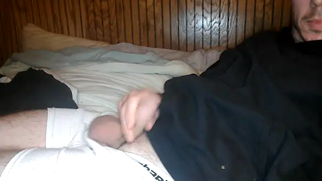 Snapshot of Mac_ThunderCock chatting on February 19, 5:14 am Mac ThunderCock online show from February 19, 5:14 am