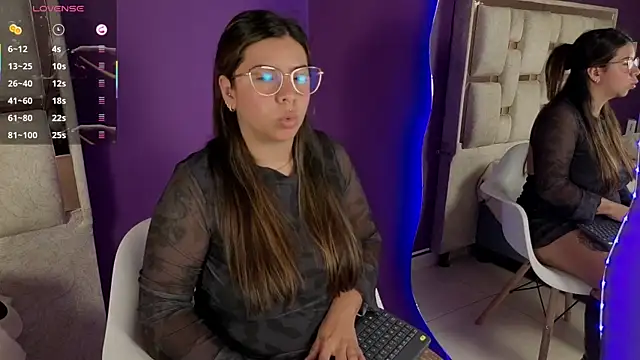 emilyy cooperr online show from June 10, 12:15 pm