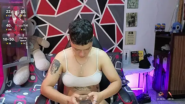 demimoore222 online show from January 15, 5:16 pm