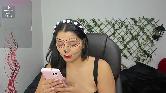 issa  nassar online show from October 31, 1:45 pm