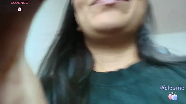 issa  nassar online show from June 12, 1:32 pm