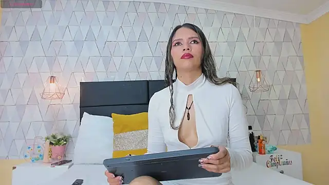 LiliJensen online show from October 14, 8:09 pm