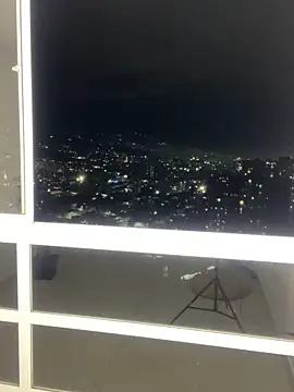 Snapshot of Miguel_bigcock chatting on October 25, 1:35 am Miguel bigcock online show from October 25, 1:35 am