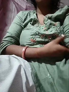 Sexyradha  online show from June 6, 7:29 pm