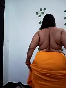 Snapshot of Neha-Bhabhi-Rasily chatting on March 5, 5:14 am Neha-Bhabhi-Rasily online show from March 5, 5:14 am