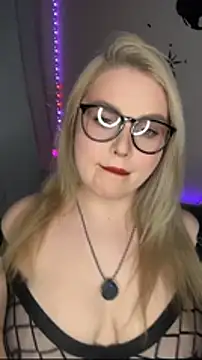 Snapshot of April_Vancee chatting on February 18, 10:00 am April Vancee online show from February 18, 10:00 am