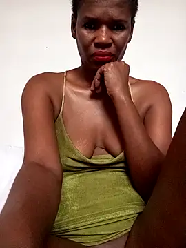 Snapshot of Missvixen81 chatting on October 11, 11:20 am Missvixen81 online show from October 11, 11:20 am