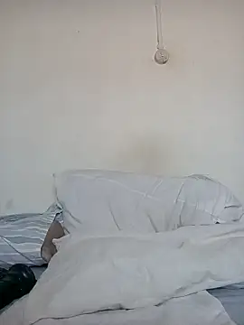 Snapshot of Missvixen81 chatting on October 17, 4:48 am Missvixen81 online show from October 17, 4:48 am