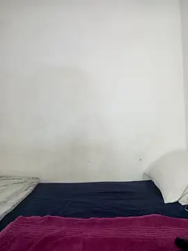 Snapshot of Missvixen81 chatting on December 15, 4:50 am Missvixen81 online show from December 15, 4:50 am