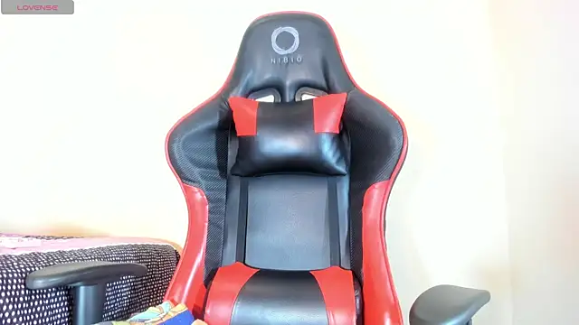 hot-nikol online show from November 15, 10:37 pm