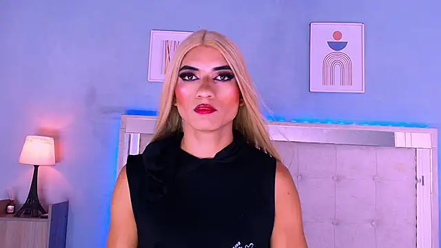 Snapshot of Emily_Castillo_1 chatting on September 16, 5:08 am Emily Castillo 1 online show from September 16, 5:08 am