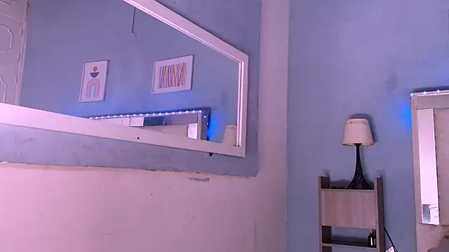 Snapshot of Emily_Castillo_1 chatting on October 4, 3:48 am Emily Castillo 1 online show from October 4, 3:48 am