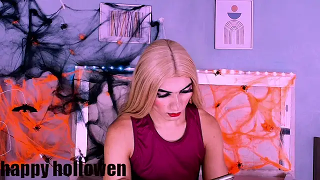 Snapshot of Emily_Castillo_1 chatting on October 9, 5:05 am Emily Castillo 1 online show from October 9, 5:05 am