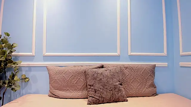 Snapshot of Lucy_Canel chatting on November 2, 12:51 pm Lucy Canel online show from November 2, 12:51 pm