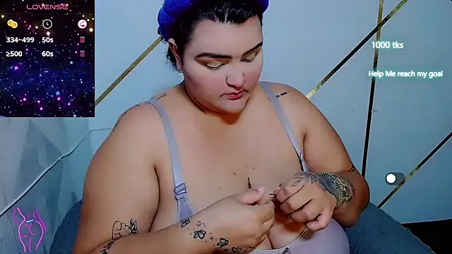 Snapshot of Jazmin_bigboobs_1 chatting on May 29, 9:24 pm Jazmin bigboobs 1 online show from May 29, 9:24 pm