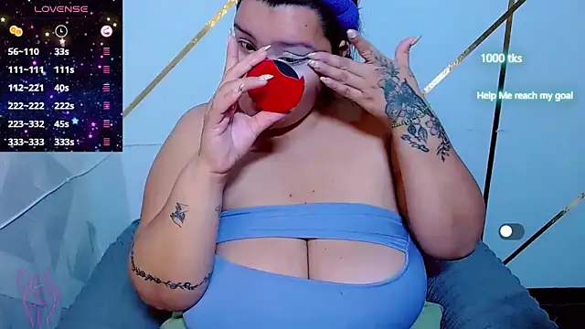 Snapshot of Jazmin_bigboobs_1 chatting on June 11, 9:35 pm Jazmin bigboobs 1 online show from June 11, 9:35 pm