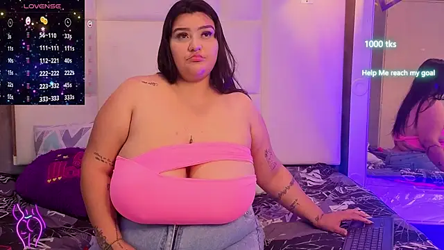 Snapshot of Jazmin_bigboobs_1 chatting on June 28, 12:44 pm Jazmin bigboobs 1 online show from June 28, 12:44 pm