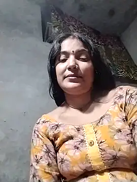 Maidangirl online show from October 8, 4:15 pm