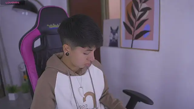 tommy blue online show from September 22, 1:02 pm