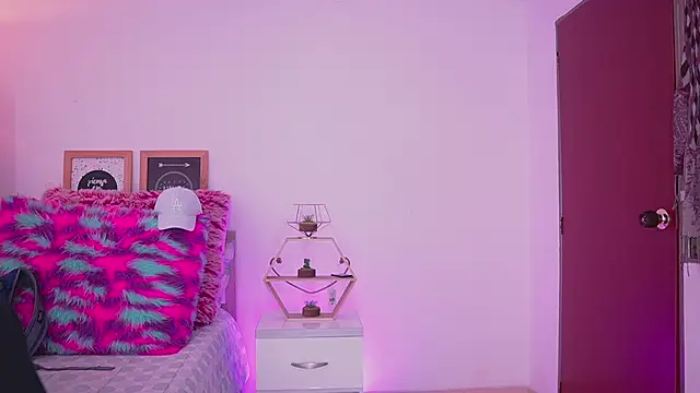 tommy blue online show from September 24, 1:03 pm