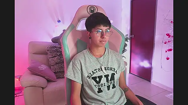 tommy blue online show from October 1, 12:38 am