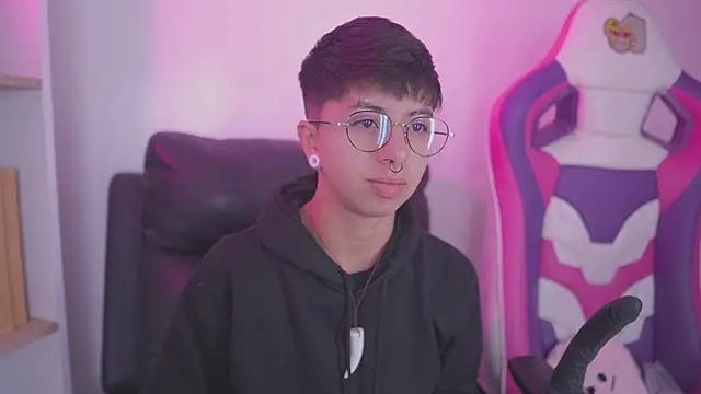 tommy blue online show from October 11, 4:38 pm