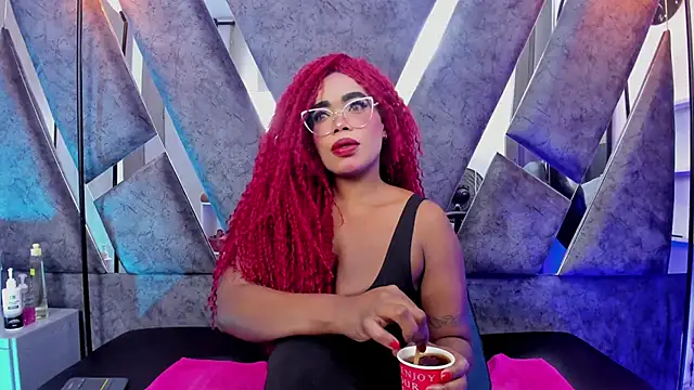 CandyMartinez  online show from January 15, 8:45 pm