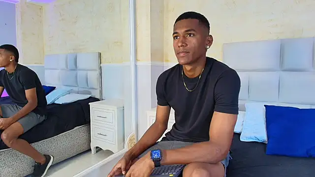 LexiAndDeker online show from October 3, 5:10 pm