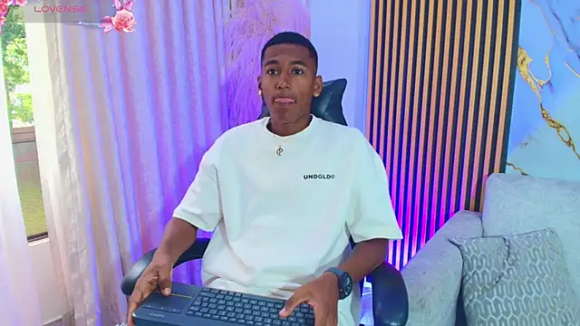 LexiAndDeker online show from October 10, 3:55 pm