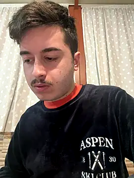 Snapshot of ategurl192 chatting on December 16, 6:02 pm ategurl192 online show from December 16, 6:02 pm