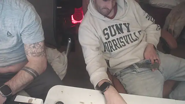 weknowourworth6999 online show from October 26, 10:04 pm