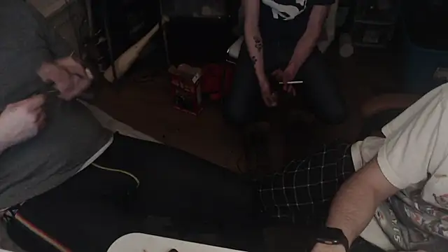 weknowourworth6999 online show from December 19, 4:52 am