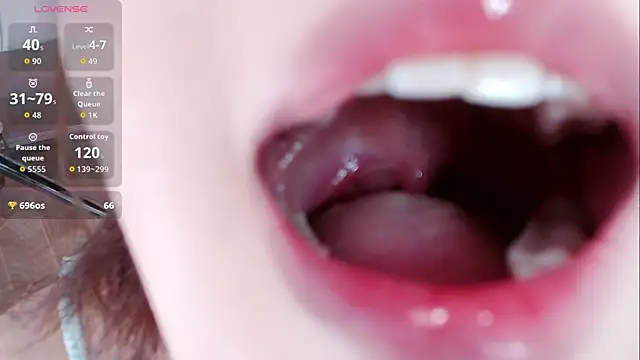 Snapshot of honey113 chatting on September 23, 4:10 pm honey113 online show from September 23, 4:10 pm