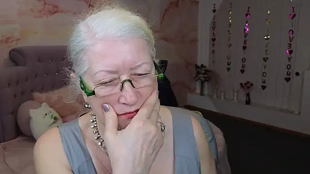 Maya Mayflower online show from March 22, 12:25 pm