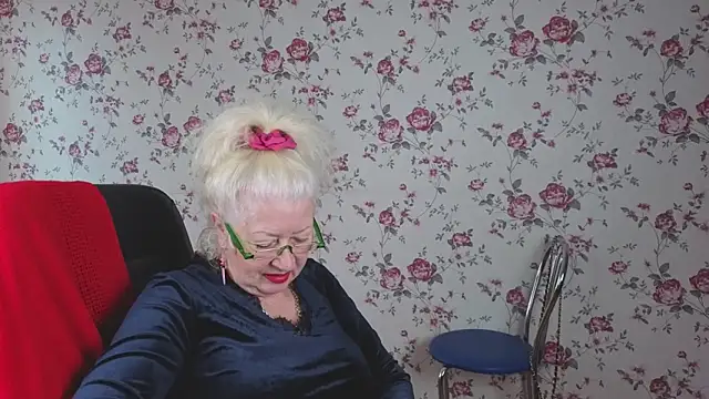 Maya Mayflower online show from October 11, 4:01 am